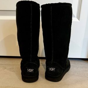 Girls classic tall Ugg Boots Black size 2